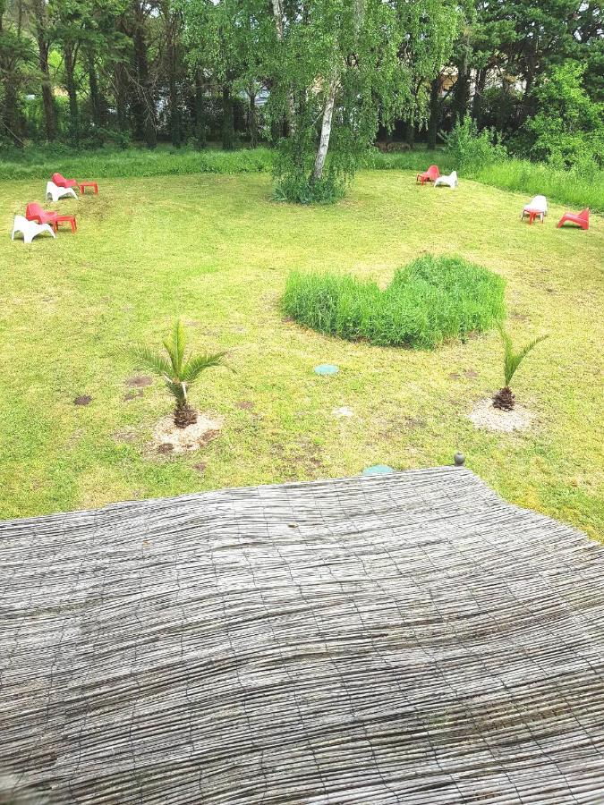 09 - Joli Studio Avec 2 Lits, Logement Tout Equipe Pour 1, 2 Ou 3 Personnes Maximum, Vue Sur Parc Arbore, Parking Privatif Gratuit, Grand Fourgon Possible, Tout Le Linge De Maison Est Fourni Razac-sur-l'Isle Экстерьер фото