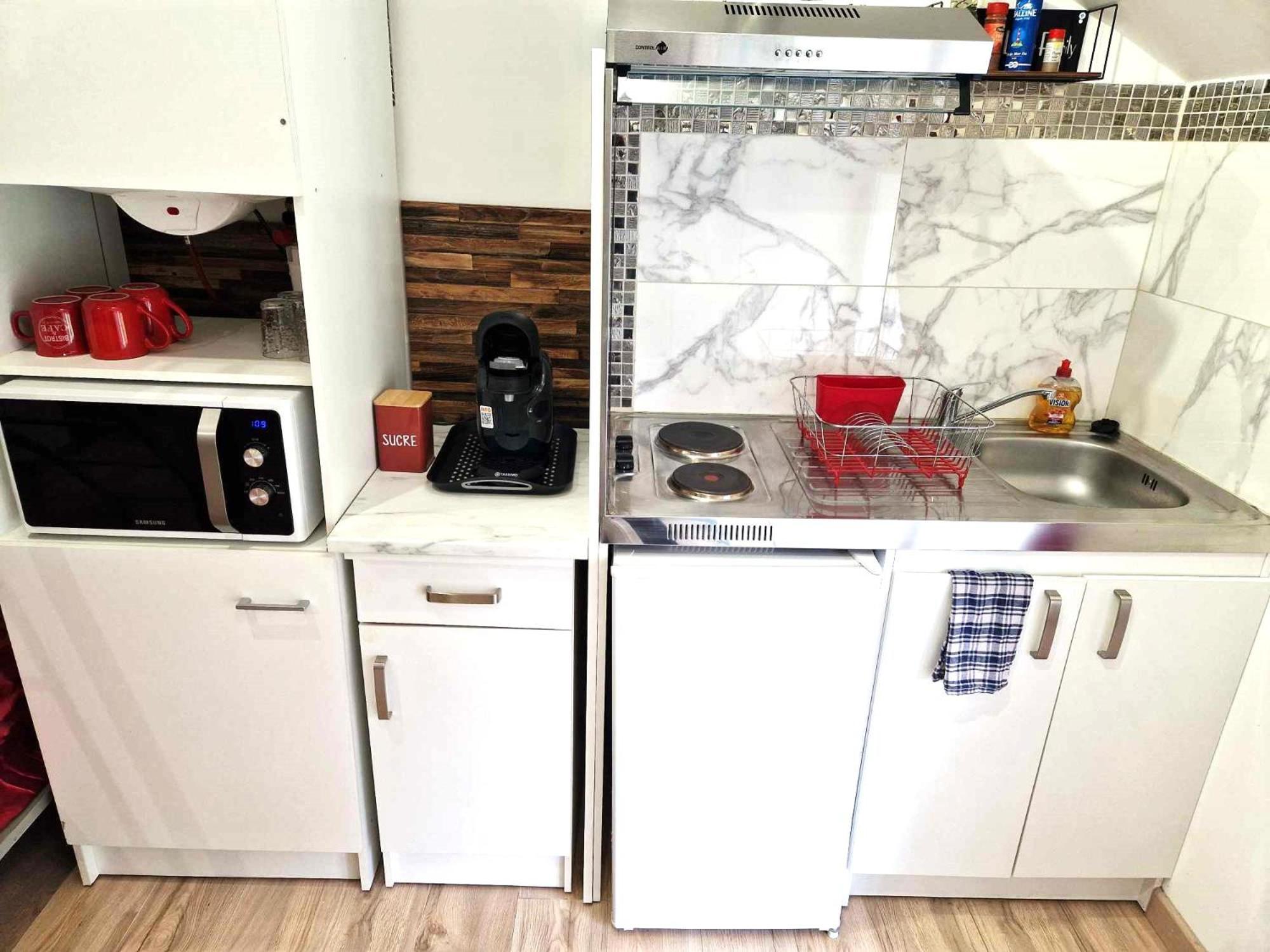 09 - Joli Studio Avec 2 Lits, Logement Tout Equipe Pour 1, 2 Ou 3 Personnes Maximum, Vue Sur Parc Arbore, Parking Privatif Gratuit, Grand Fourgon Possible, Tout Le Linge De Maison Est Fourni Razac-sur-l'Isle Экстерьер фото