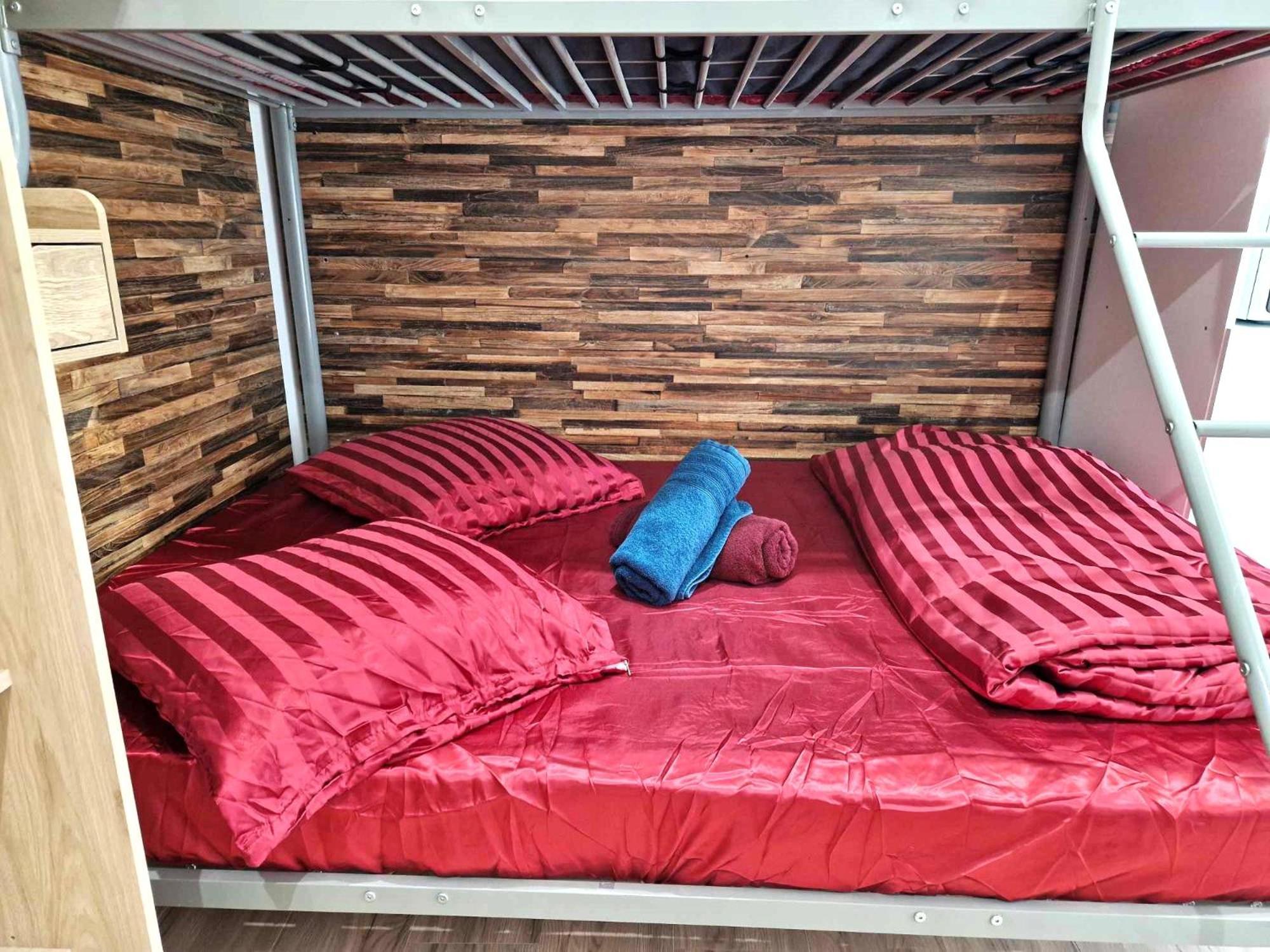 09 - Joli Studio Avec 2 Lits, Logement Tout Equipe Pour 1, 2 Ou 3 Personnes Maximum, Vue Sur Parc Arbore, Parking Privatif Gratuit, Grand Fourgon Possible, Tout Le Linge De Maison Est Fourni Razac-sur-l'Isle Экстерьер фото
